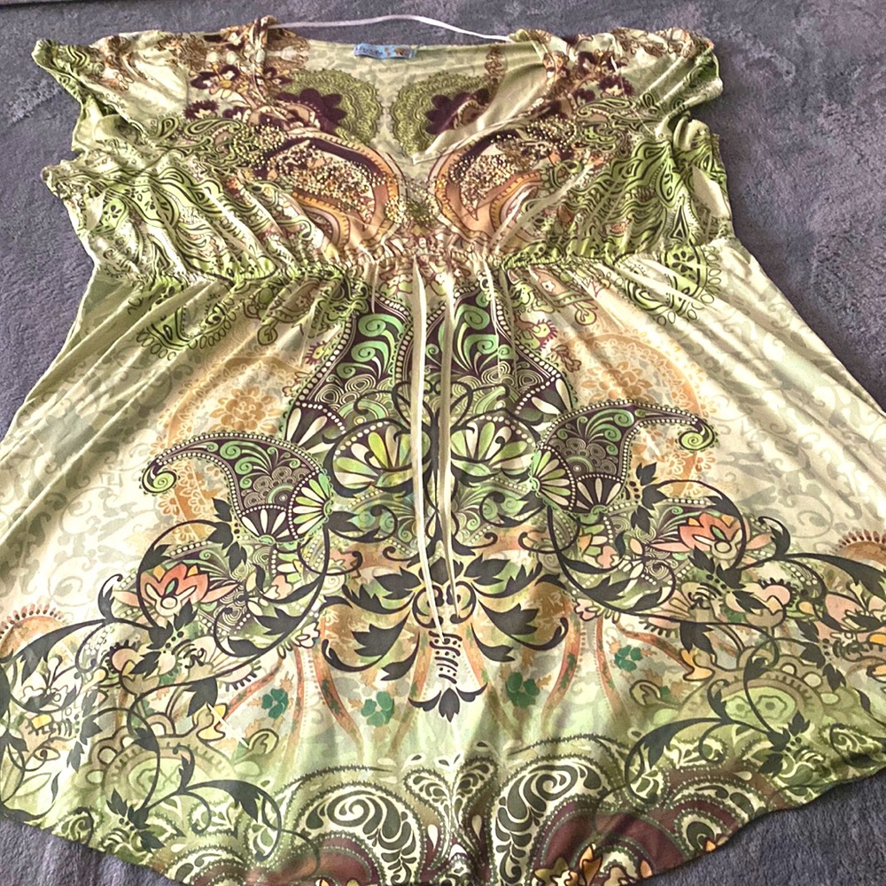 NWOT Green embellished XL babydoll top